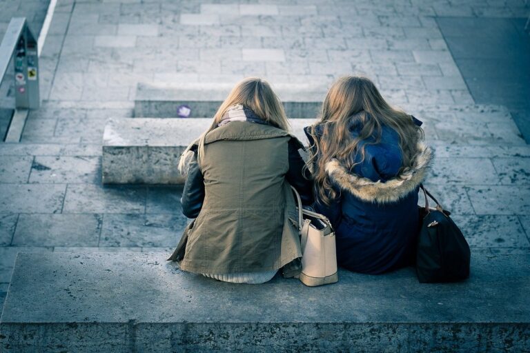 友達と話す話題がない…その子を失いたくないだけに辛い時の対処法 お役立ちPost 友達と話す話題がない…その子を失いたくないだけに辛い時の対処法 お役立ちPost